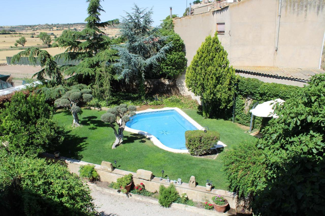 Hostal La Savina Cervera  Exteriör bild