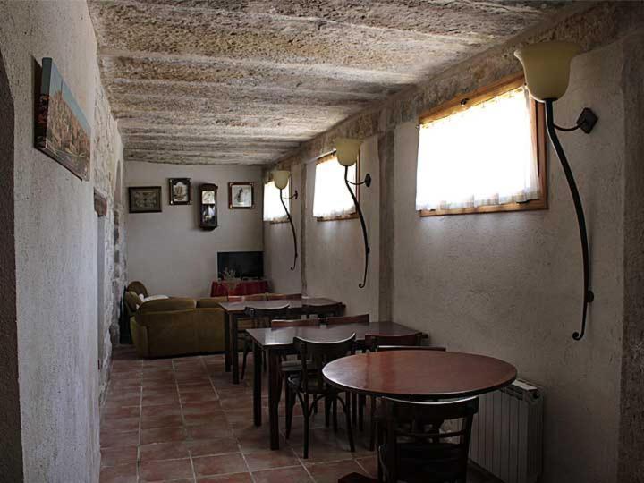Hostal La Savina Cervera  Exteriör bild